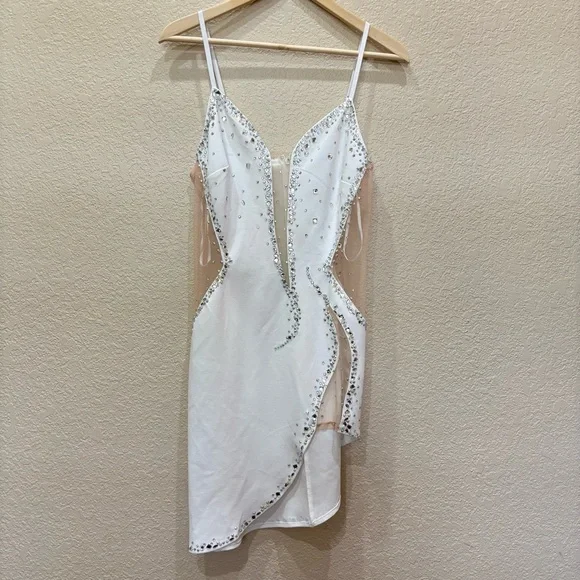 Fashion Nova Elegant White Asymmetrical Dress - Picture 4 of 12